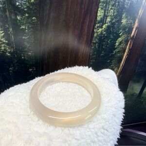 Elegant Cream Bracelet